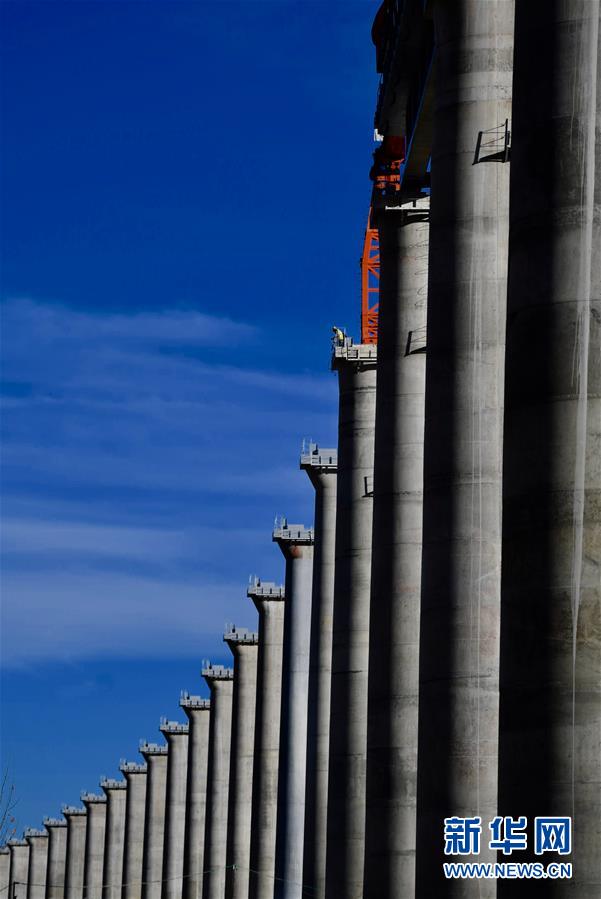 (新华全媒头条·图文互动)(11)阔步走在新时代康庄大道上——以习近平同志为核心的党中央关心西藏工作纪实