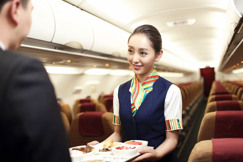 西藏航空机上服务.jpg